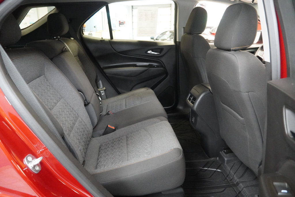 Used 2023 Chevrolet Equinox LT AWD/4WD image 33