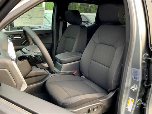 New 2025 GMC Canyon Elevation w/ Convenience Package image 9