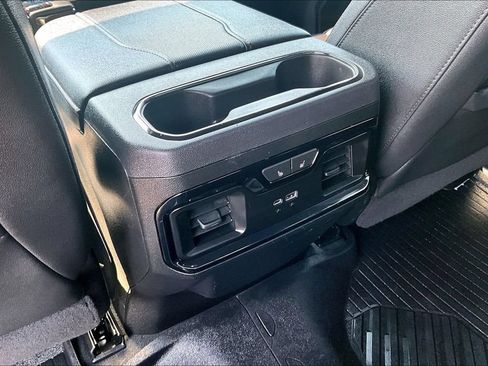 Used 2024 GMC Sierra 1500 AT4 w/ AT4 Preferred Package AWD/4WD image 34