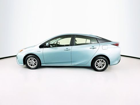 Used 2016 Toyota Prius Two image 4
