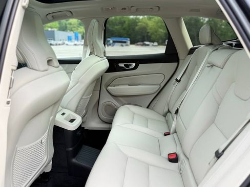 Used 2023 Volvo XC60 T8 Plus w/ Climate Package AWD/4WD image 24