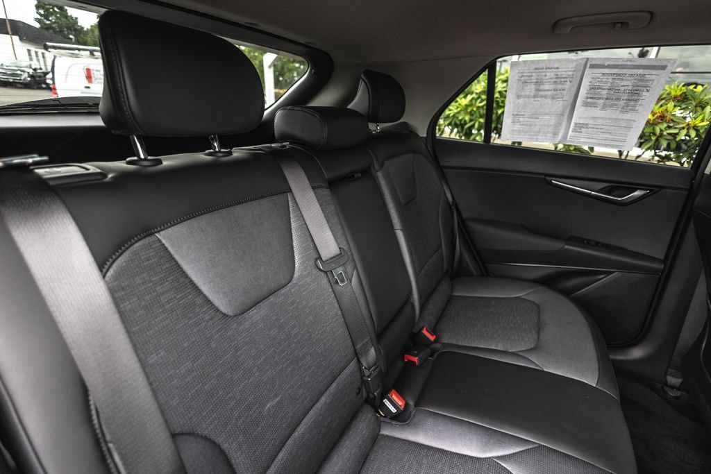 Used 2023 Kia Niro Wave w/ Wave Preserve Package FWD image 30