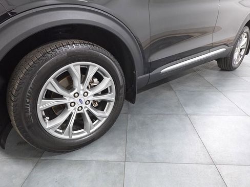 Used 2023 Ford Explorer XLT w/ Equipment Group 202A image 30