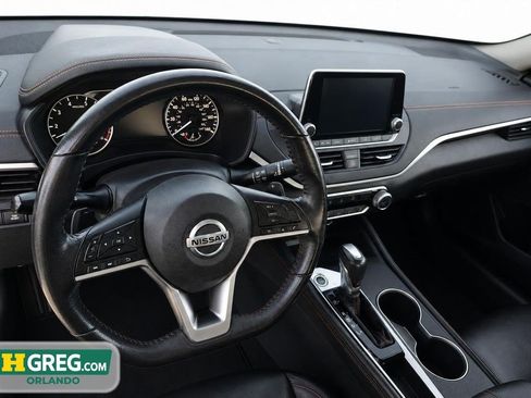 Used 2022 Nissan Altima 2.5 SR FWD image 11