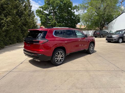 New 2026 GMC Acadia Denali Ultimate w/ LPO, Floor Liner Package AWD/4WD image 32
