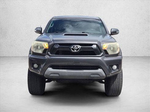 Used 2015 Toyota Tacoma PreRunner RWD image 2