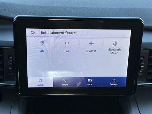 Certified 2022 Ford Explorer XLT w/ Equipment Group 202A image 11