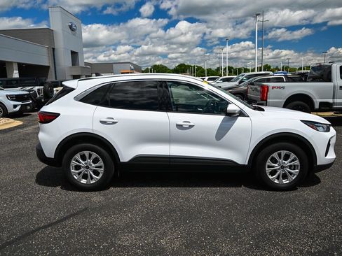 Certified 2023 Ford Escape Active w/ Tech Pack #2 AWD/4WD image 3