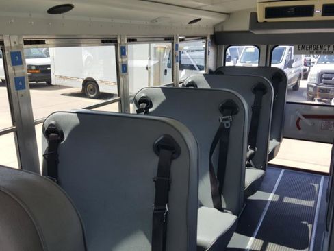 Used 2007 Chevrolet Express 3500 w/ School Bus Package RWD image 18