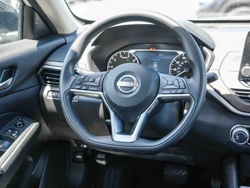 Used 2024 Nissan Altima 2.5 SV FWD image 15