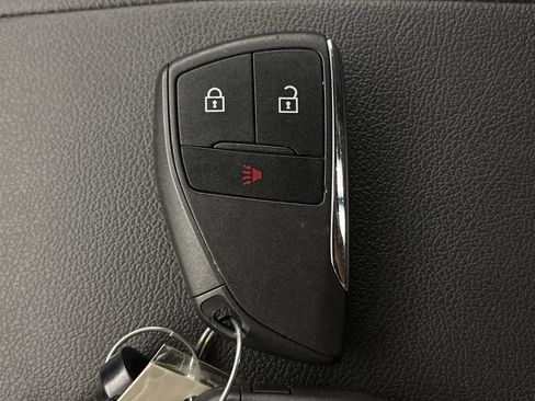 Used 2023 Chevrolet Colorado Trail Boss AWD/4WD image 32