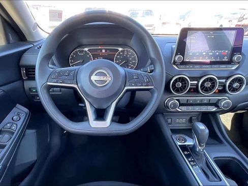 Used 2024 Nissan Sentra SV image 5
