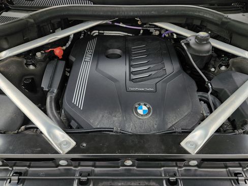 Used 2021 BMW X7 xDrive40i w/ M Sport Package AWD/4WD image 35
