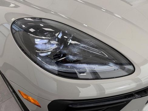 New 2026 Porsche Macan image 11