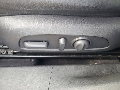 Used 2017 Chevrolet Malibu Premier image 7