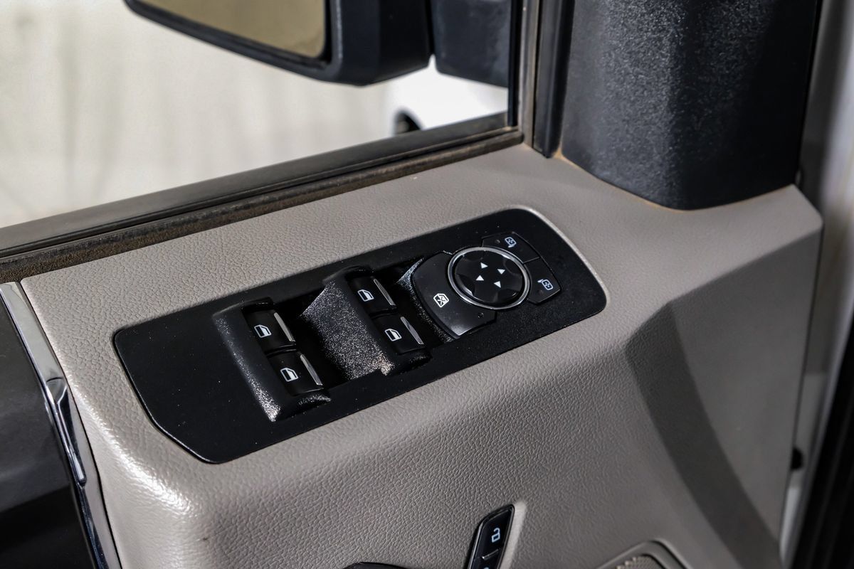Used 2018 Ford F150 XLT w/ Equipment Group 301A Mid AWD/4WD image 32