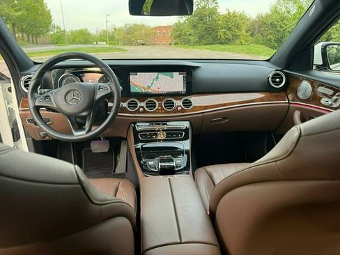 Used 2018 Mercedes-Benz E 300 4MATIC image 34