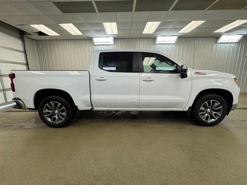Used 2025 Chevrolet Silverado 1500 LT AWD/4WD image 5