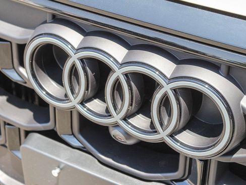 New 2025 Audi SQ8 Prestige image 5