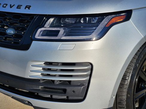 Used 2019 Land Rover Range Rover HSE image 8