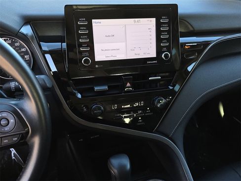 Used 2024 Toyota Camry SE image 26