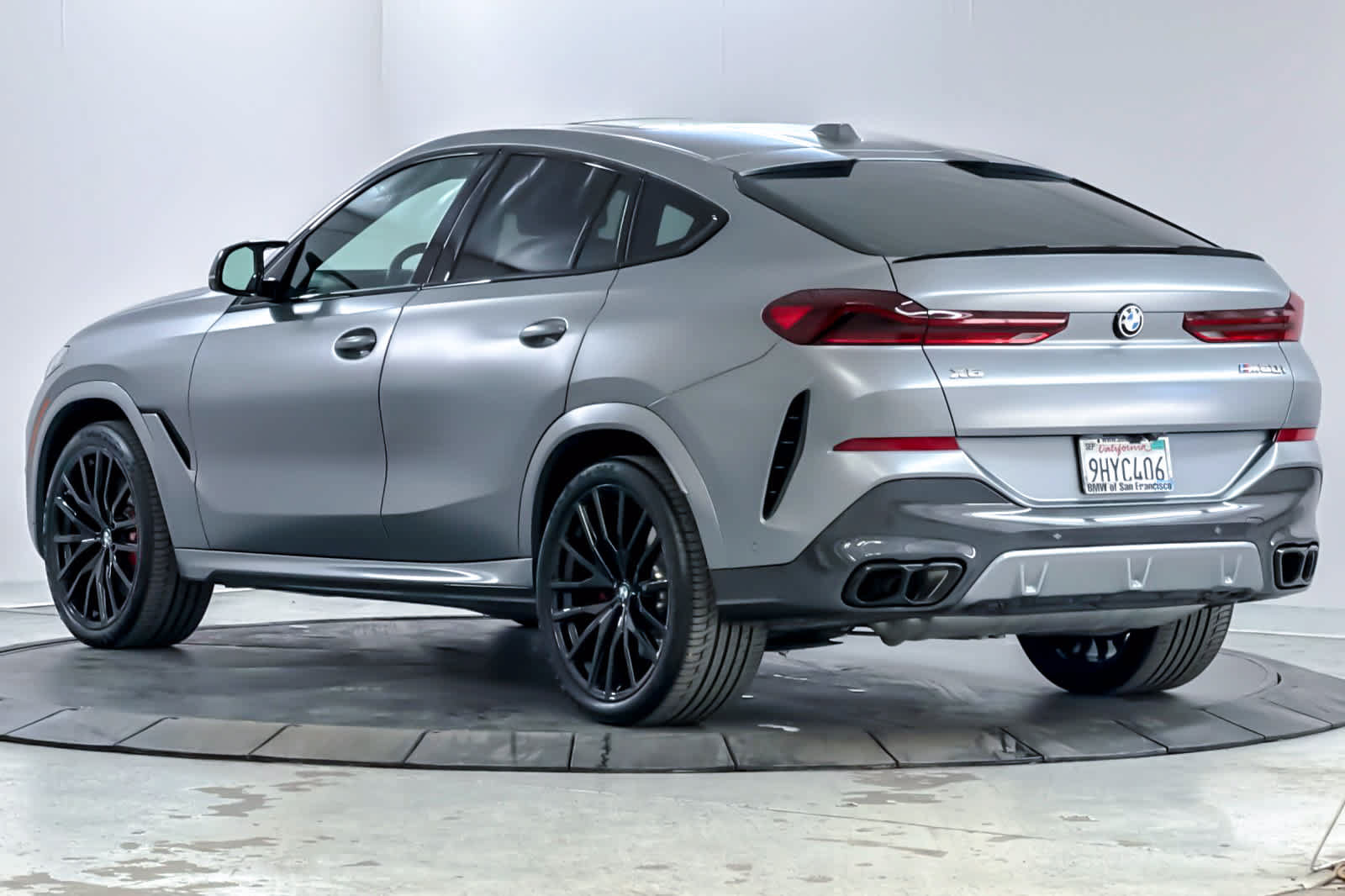 Used 2024 BMW X6 M60i AWD/4WD image 6