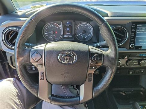 Used 2023 Toyota Tacoma TRD Sport image 9