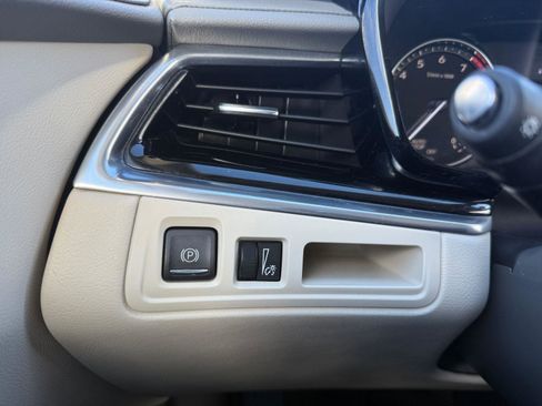 Used 2020 Cadillac XT6 Premium Luxury image 22