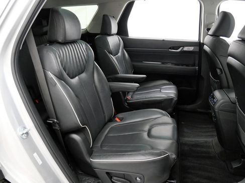 Used 2024 Hyundai Palisade Limited AWD/4WD image 18