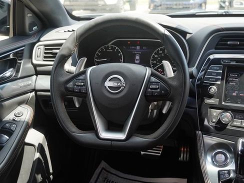 Used 2023 Nissan Maxima SR w/ Sport Mat Group image 15