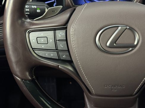 Used 2018 Lexus LS 500 AWD w/ Luxury Package image 23