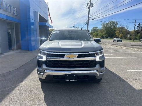 Certified 2024 Chevrolet Silverado 1500 LT AWD/4WD image 9