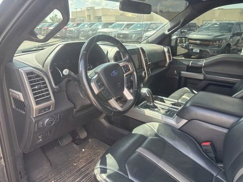Used 2018 Ford F150 Platinum w/ Equipment Group 701A Luxury AWD/4WD image 10