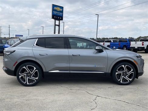 New 2026 Chevrolet Equinox EV LT image 7