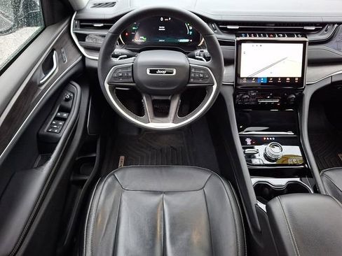 Used 2022 Jeep Grand Cherokee Limited 4xe image 11