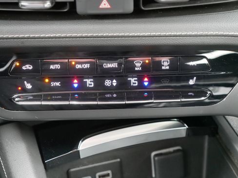 Certified 2023 Buick Envision Preferred w/ Sport Touring Package image 23