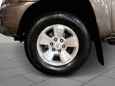 Used 2015 Toyota Tacoma 4x4 Double Cab image 10