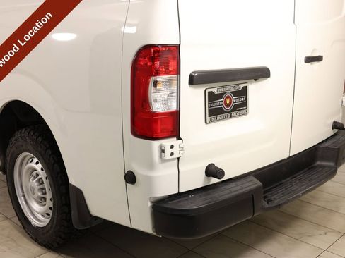 Used 2021 Nissan NV 1500 S image 38