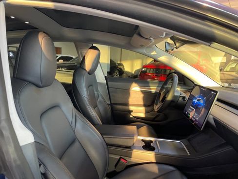 Used 2023 Tesla Model 3 Standard Range image 28