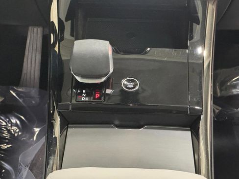 Used 2024 Land Rover Range Rover Sport SE image 17