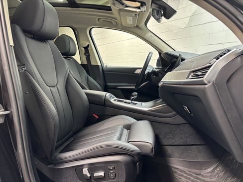 Used 2022 BMW X7 xDrive40i image 33