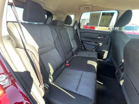 Used 2025 Nissan Rogue SV image 28