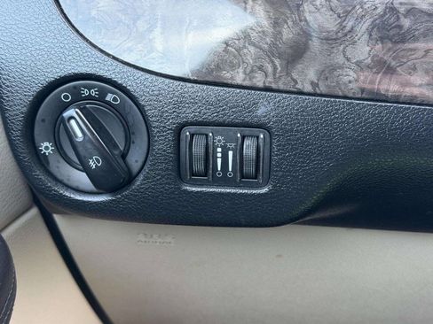 Used 2011 Dodge Grand Caravan Crew w/ Entertainment Group 1 image 42