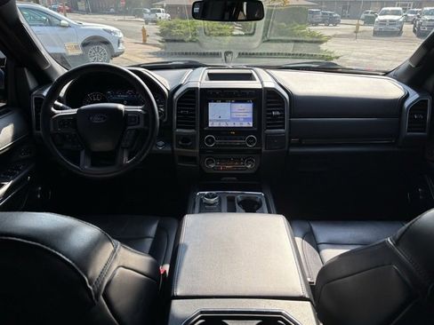 Used 2018 Ford Expedition XLT w/ Equipment Group 202A image 17