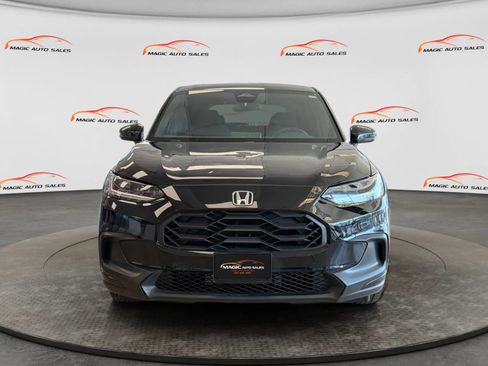 Used 2023 Honda HR-V Sport image 3