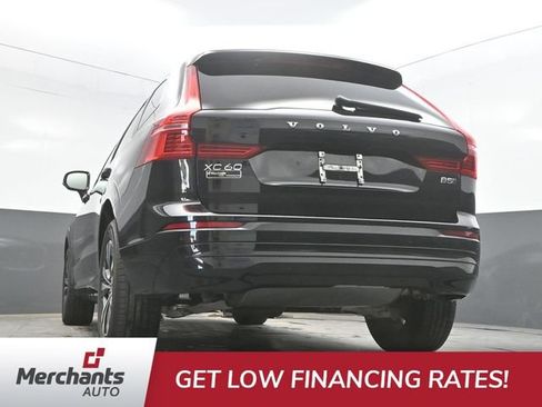 Used 2023 Volvo XC60 B5 Core AWD/4WD image 38