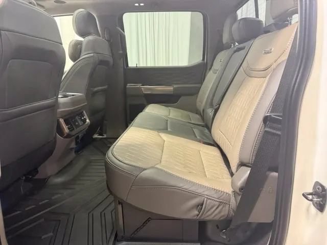 Used 2025 Ford F250 Platinum w/ Platinum Plus Package AWD/4WD image 22