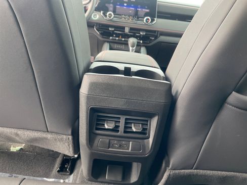 Used 2024 Chevrolet Colorado Z71 image 22