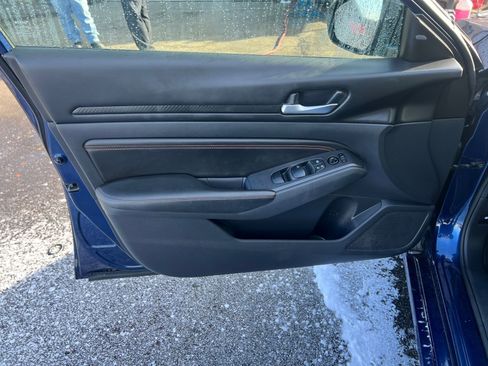 Used 2022 Nissan Altima 2.5 SR image 19