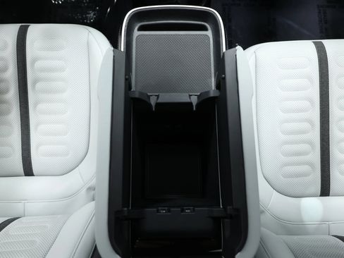 Used 2024 Rivian R1S Adventure AWD/4WD image 41